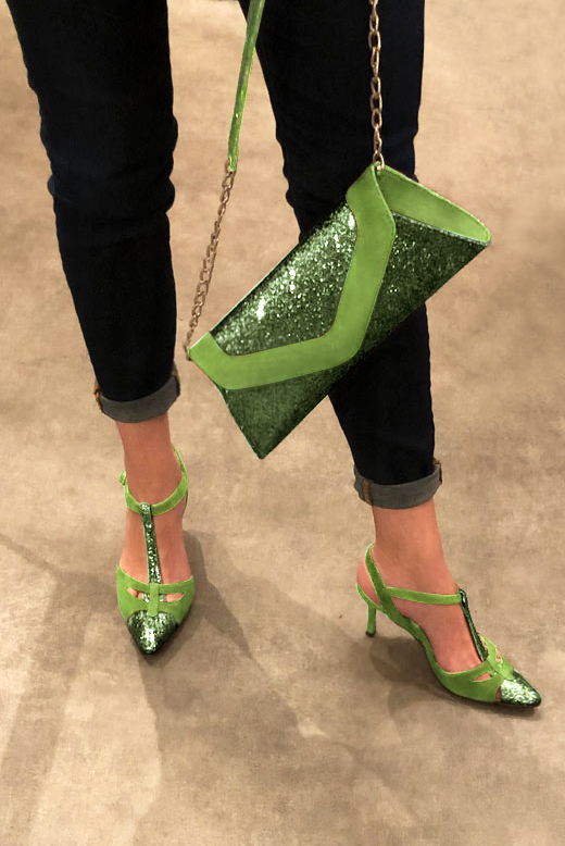 Mint green matching shoes, clutch and . Worn view - Florence KOOIJMAN